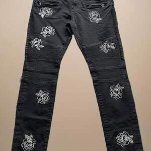 Embellish Men’s Black Rose Moto Jeans – Size 34